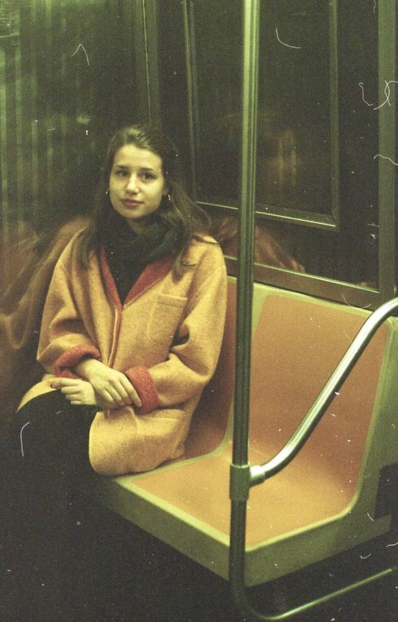 Emily Yacina Charms Us With “Loser”, Forecasts New EP